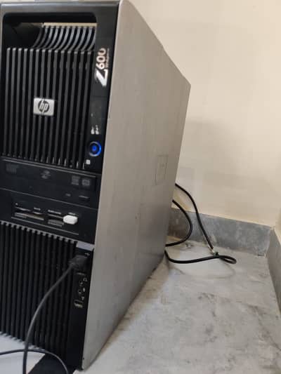 HP Z600 ( Full PC setup with monitor, keyboard, mouse etc )