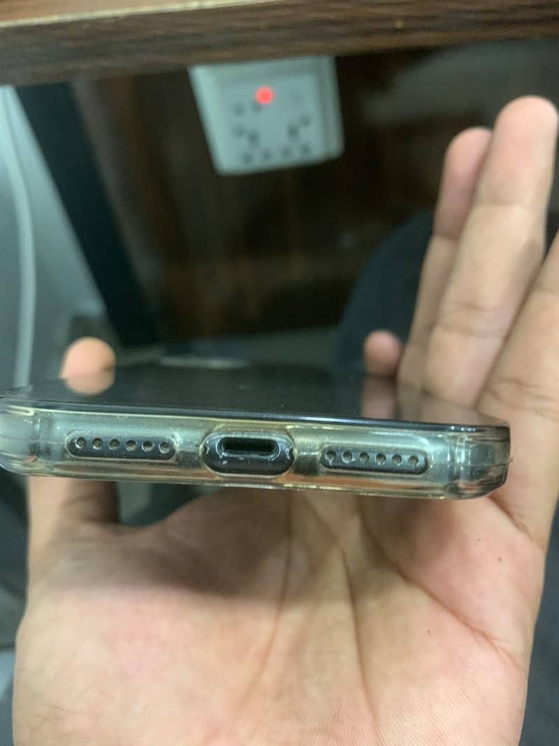 Apple iPhone 11 5