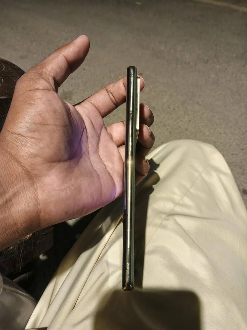 Infinix zero 40 pro plus 3