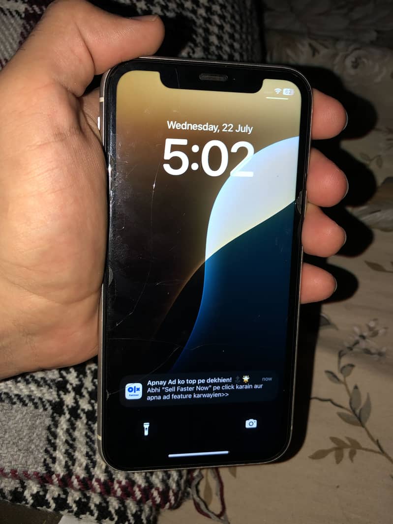 iPhone 11 3