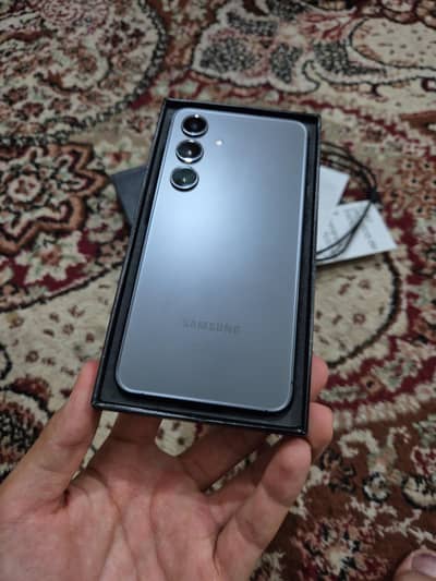 Samsung Galaxy S24 128GB NON PTA With Box Cable 10/10