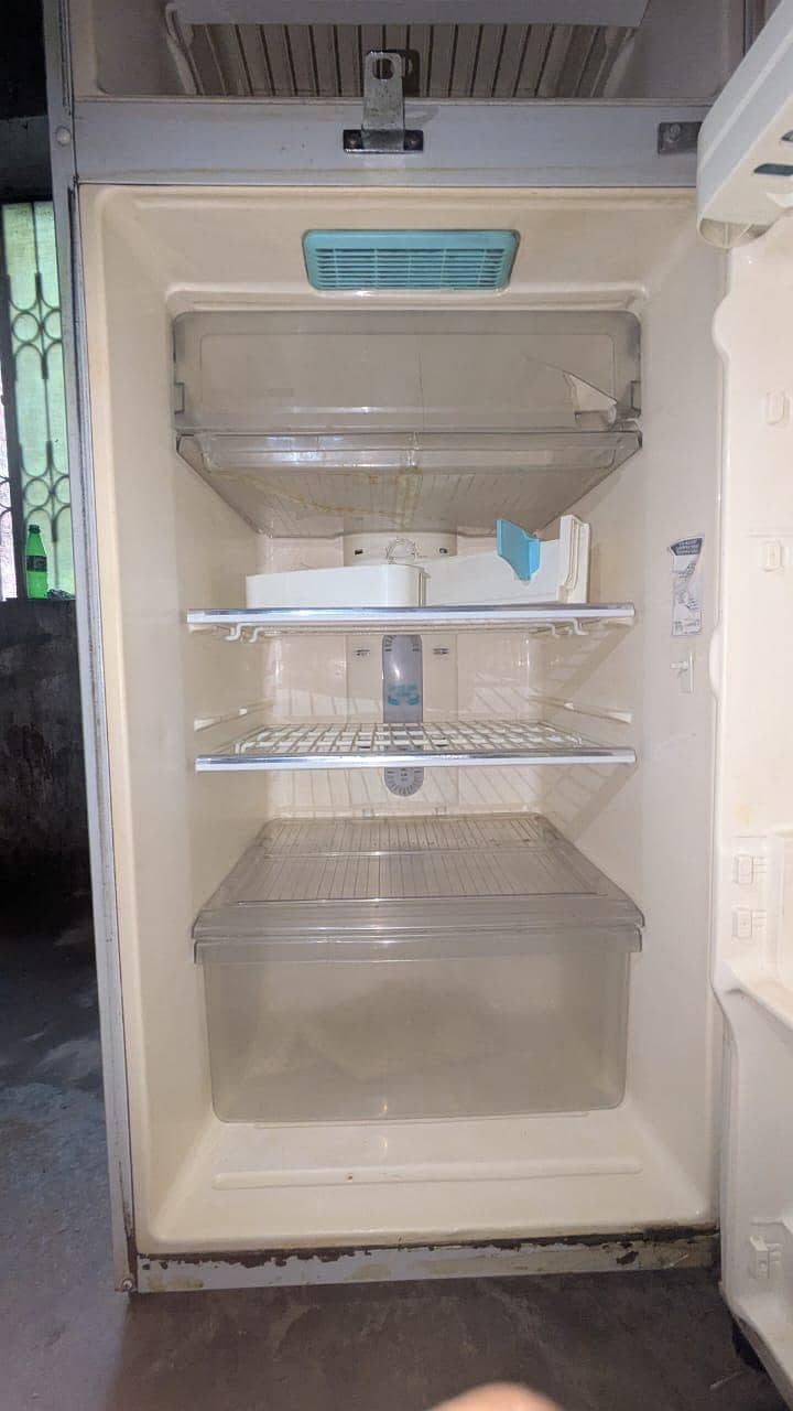 Refrigerator 4
