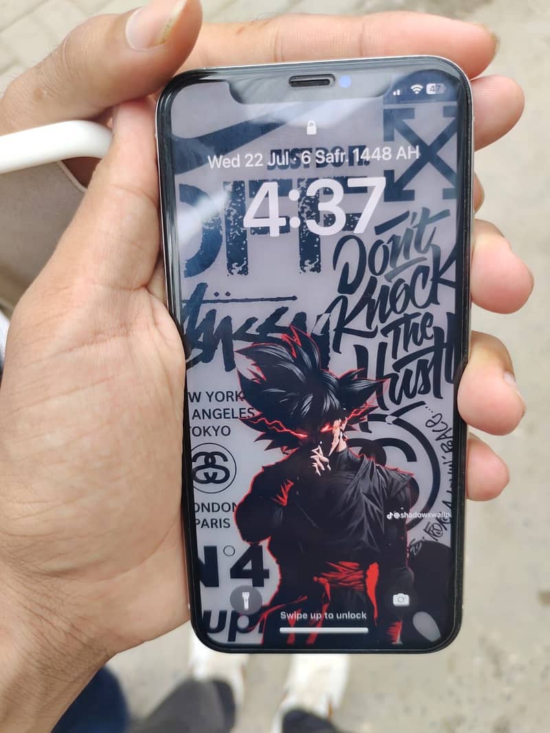 Apple iPhone X 4