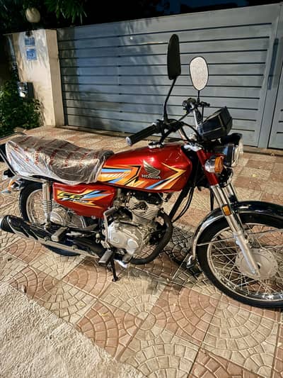 Honda CG 125 Model 2026 400 KM Driven Bike Calls Only Honda Bike 125