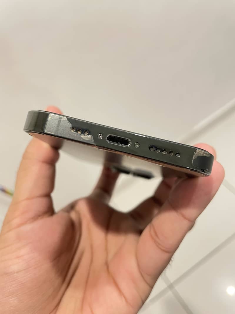 iPhone 13 Pro 6