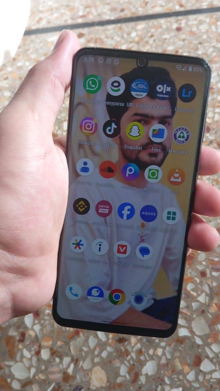 Sharp Aquos Zero 2 0