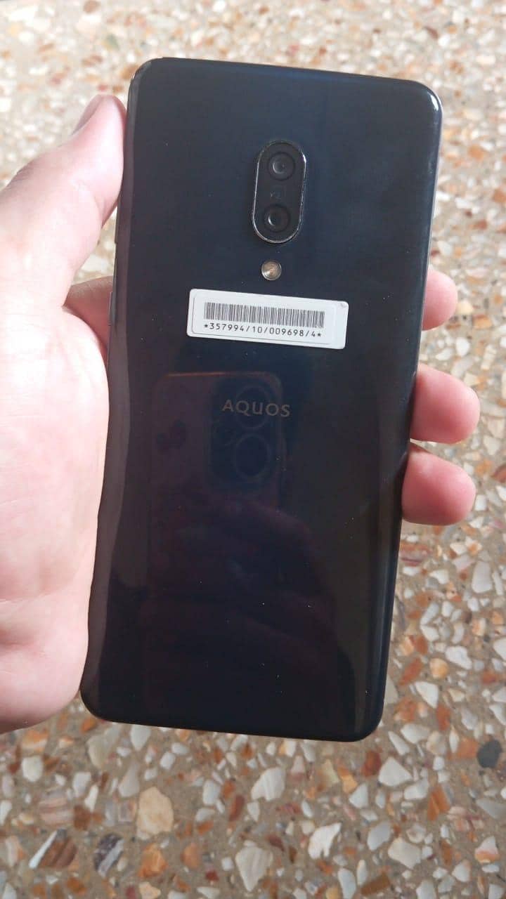 Sharp Aquos Zero 2 3