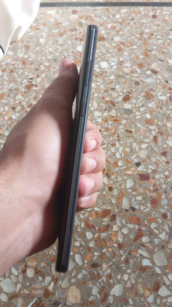 Sharp Aquos Zero 2 5
