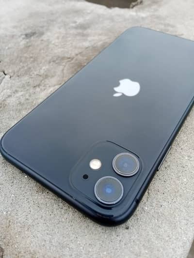 Iphone 11 Non PTA 64 GB Air tite  for sale