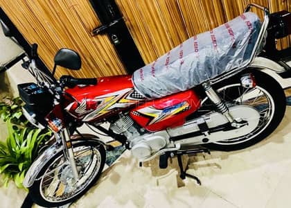 Honda 125 | Model 2025 | 1400 KM Use | Only Calls | Urgent Sale