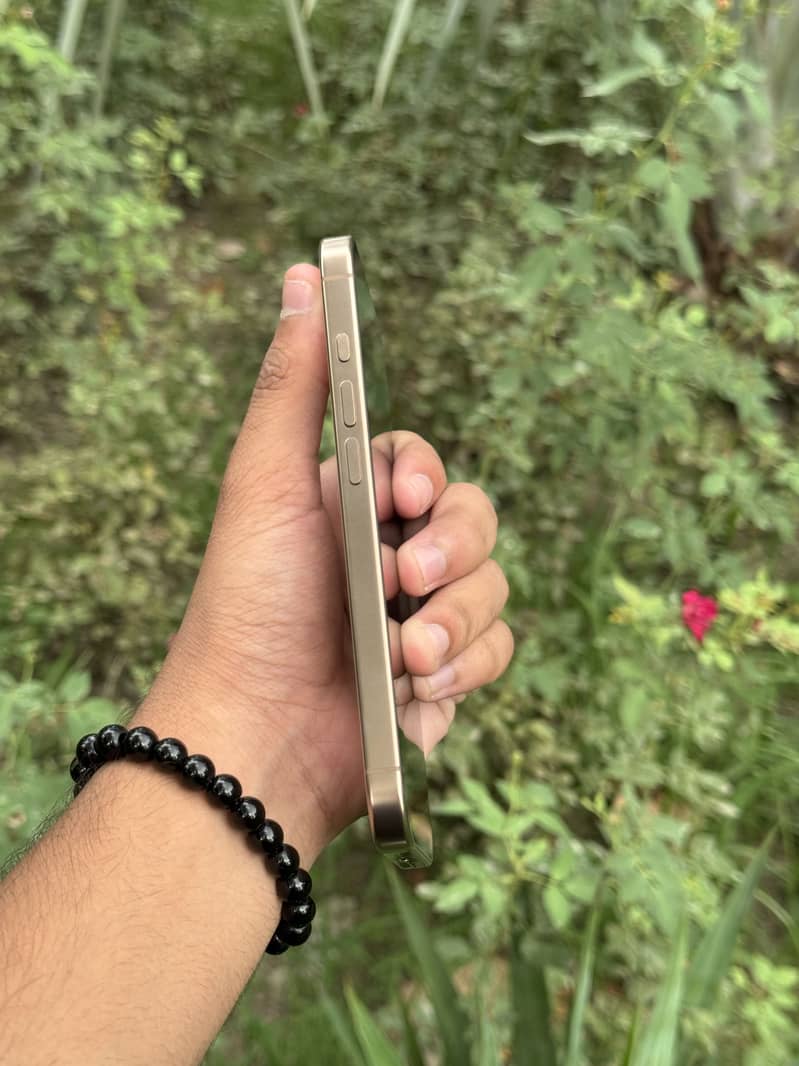 IPhone 16 Pro 2