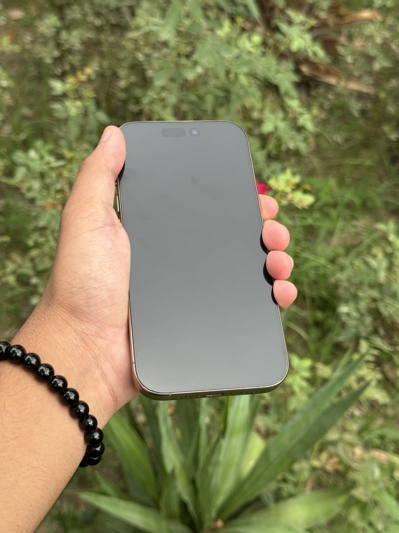 IPhone 16 Pro 6