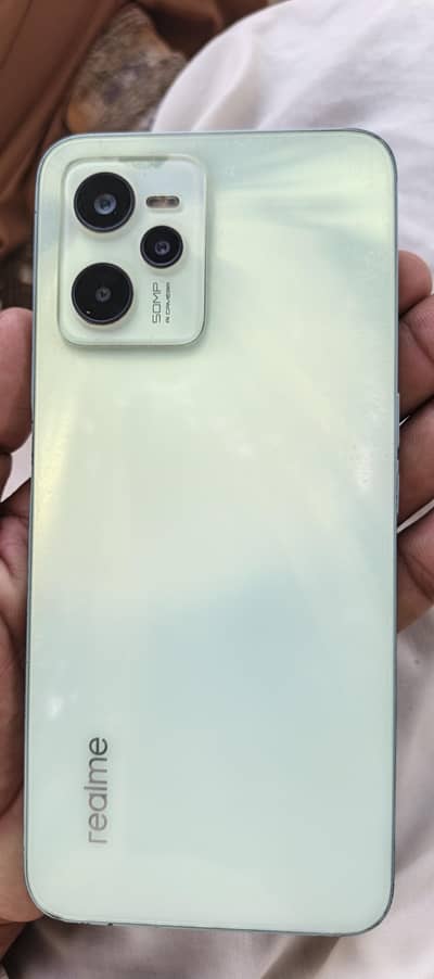 Realme C35