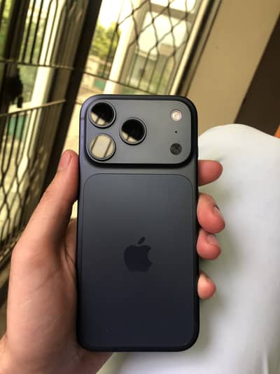 Apple iPhone 17 Pro jv