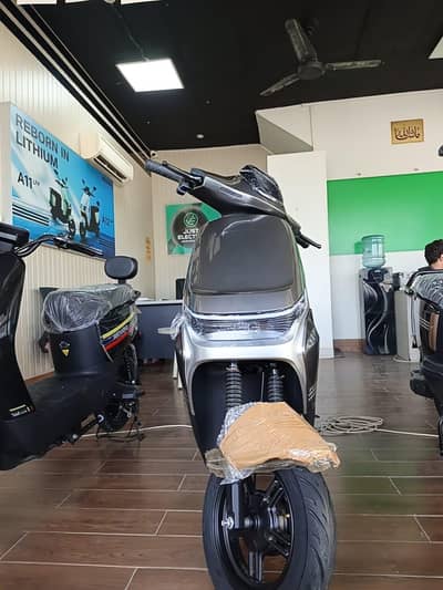REVOO A11 LFP Electric Scooter for Sale