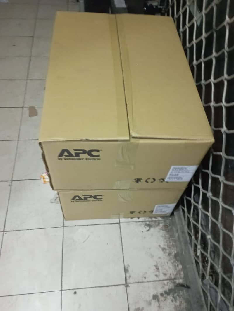 APC 5KVA UPS by Schneider Electric | Brand New | Powerful Backup 2