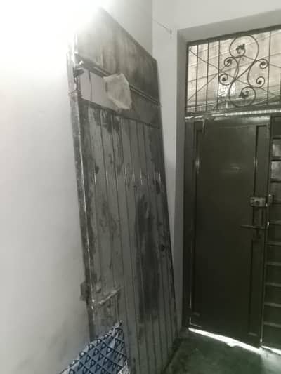 mazboot door