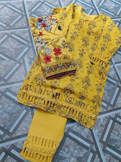 ladies 3 piece printed lawn suit_ premium quality _ yellow