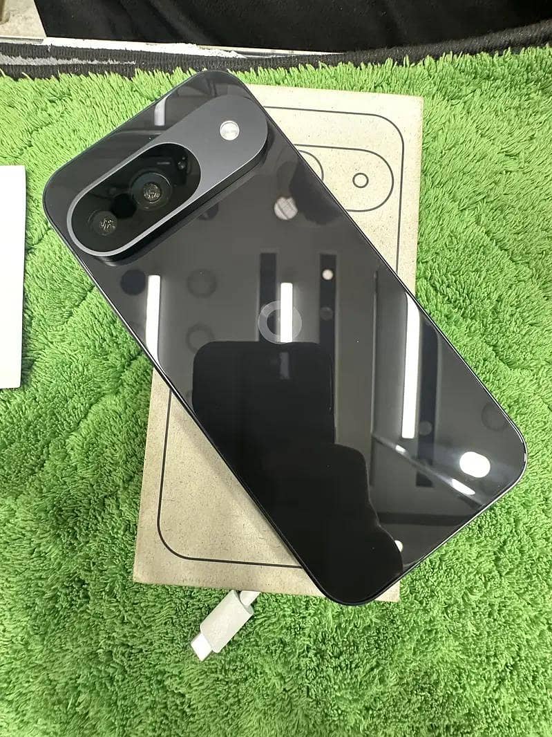 Google Pixel 9 (Obsidian Black) - Mint Condition | Box & Cable Include 3