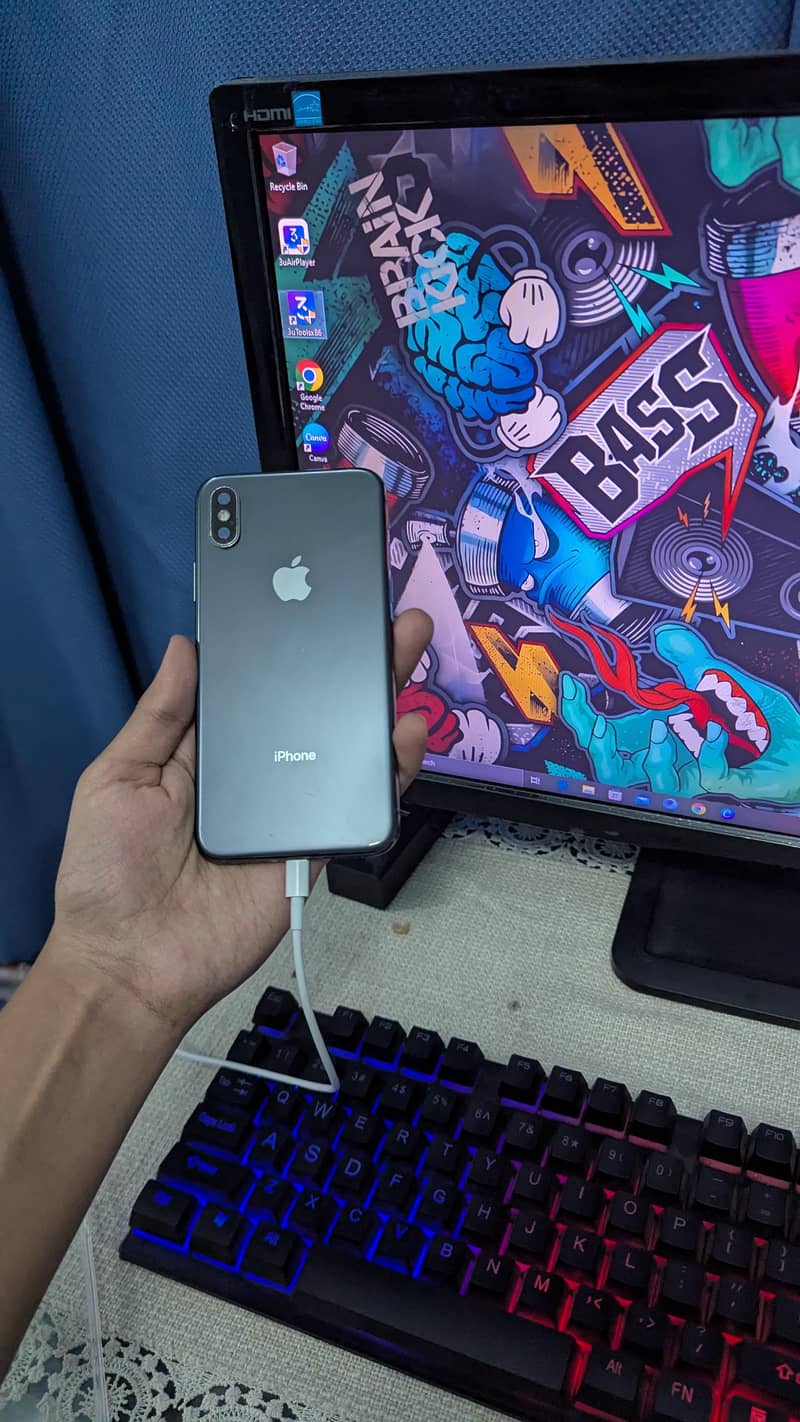 Apple iPhone X 0
