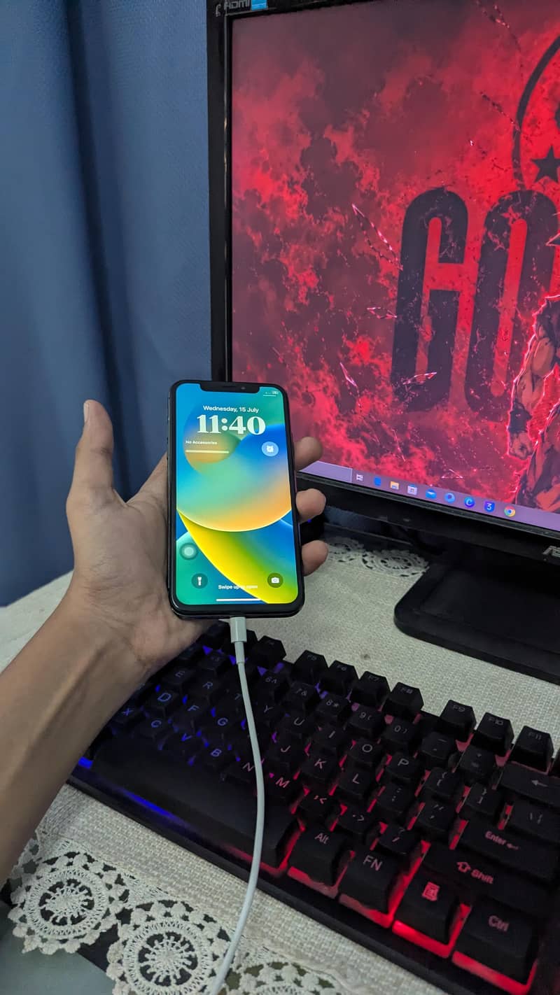 Apple iPhone X 5