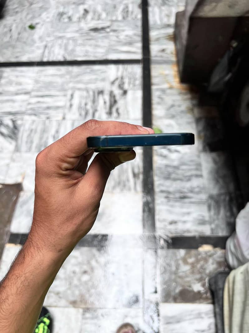 Apple iPhone 14 plus 4