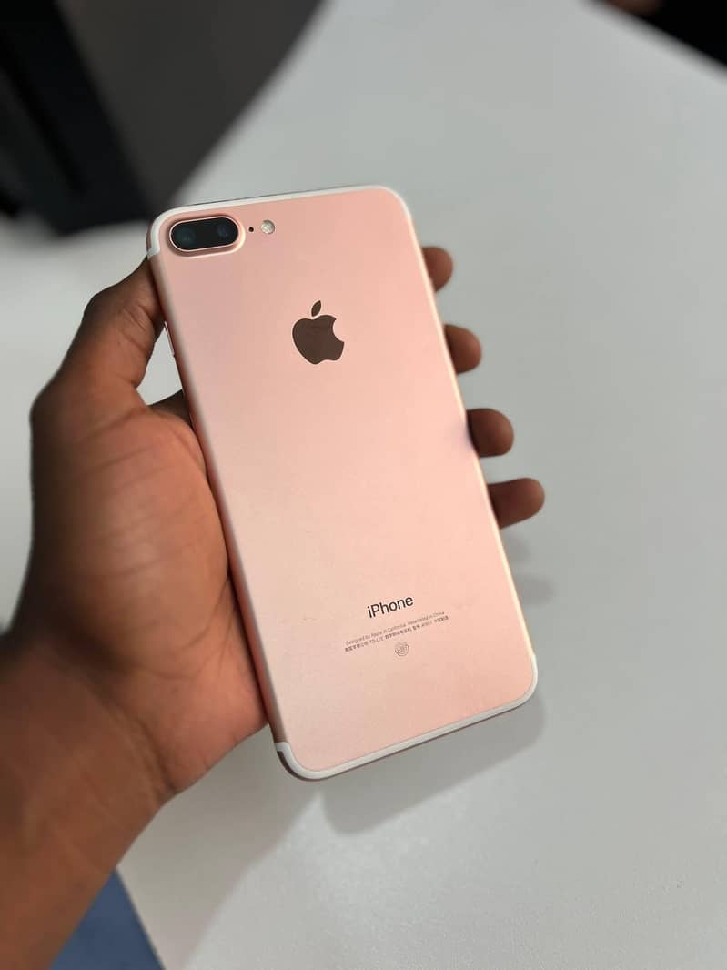 Apple iPhone 7 Plus 1