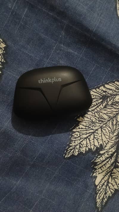 Lenovo earbuds 2c in Excellent condition .