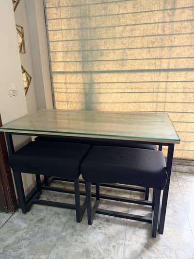 Heavy-Duty Iron Table with Chairs – Strong & Durable