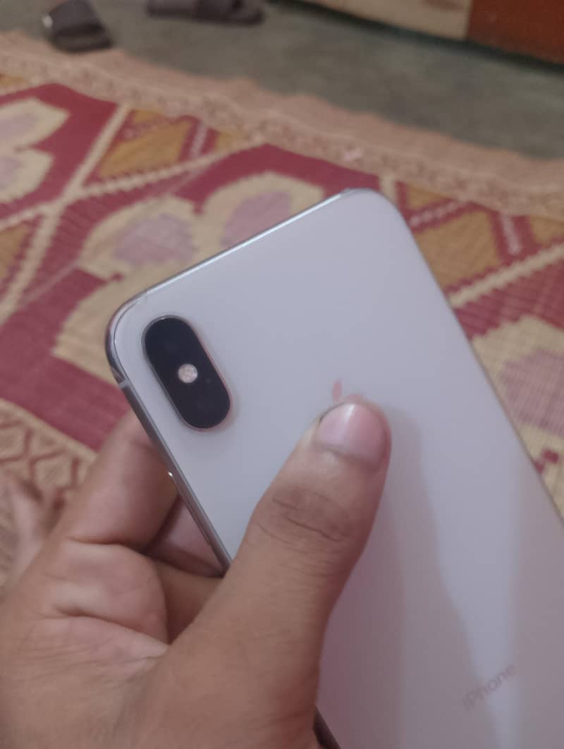 Apple iPhone X 5