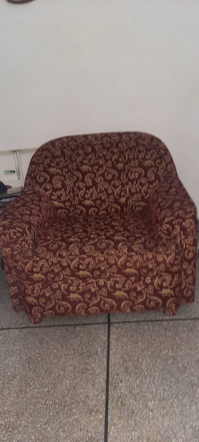 Wooden sofa in very good condition