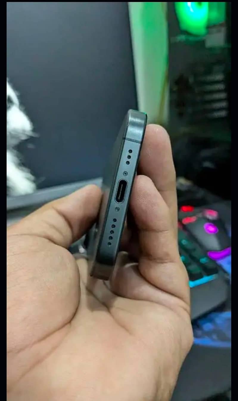 Apple iPhone 15 Pro 1