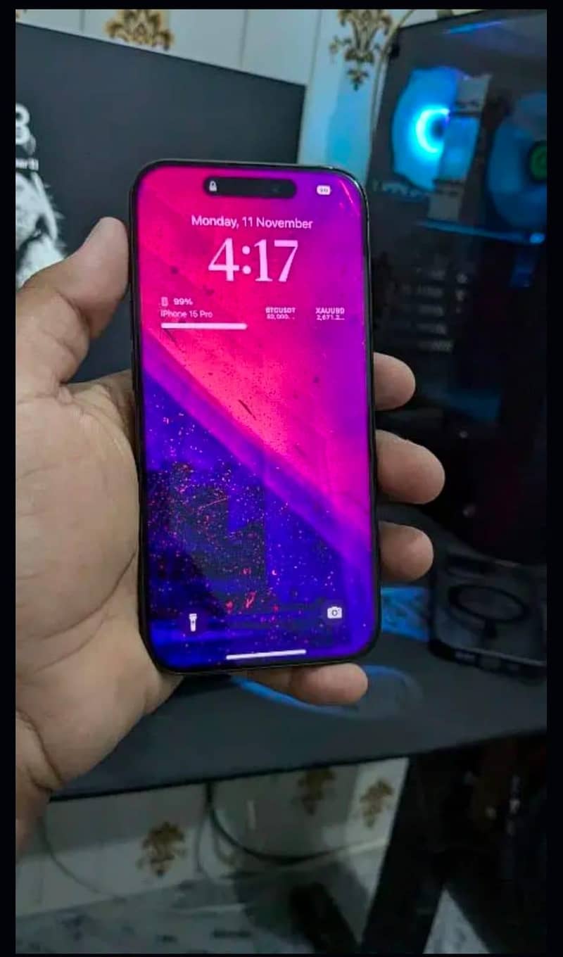 Apple iPhone 15 Pro 3