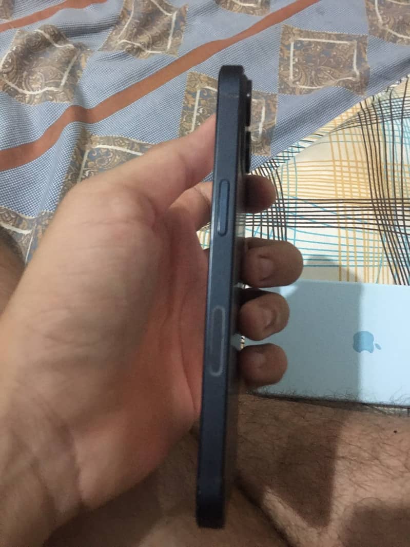 iPhone 13 2