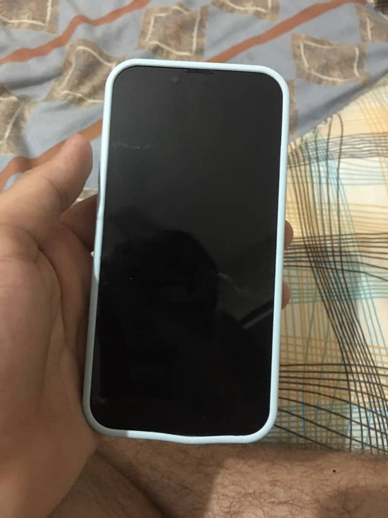 iPhone 13 9