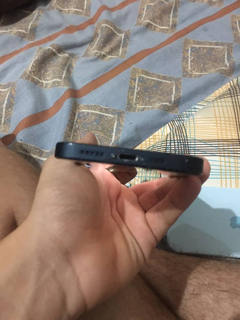 iPhone 13 10