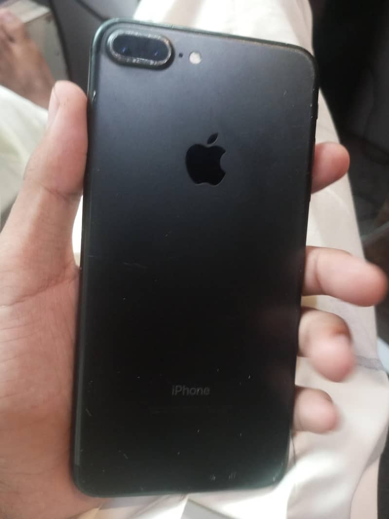 Apple iPhone 7 Plus 0