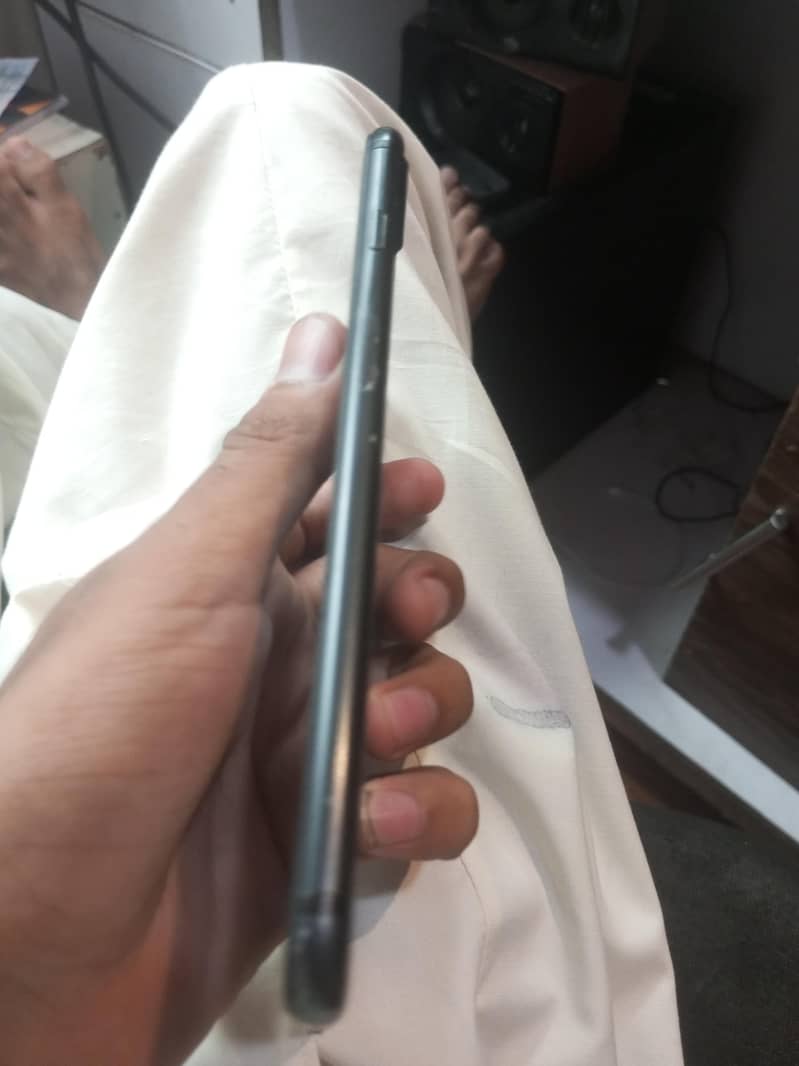 Apple iPhone 7 Plus 1