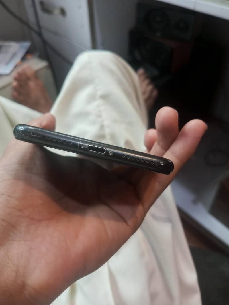 Apple iPhone 7 Plus 3