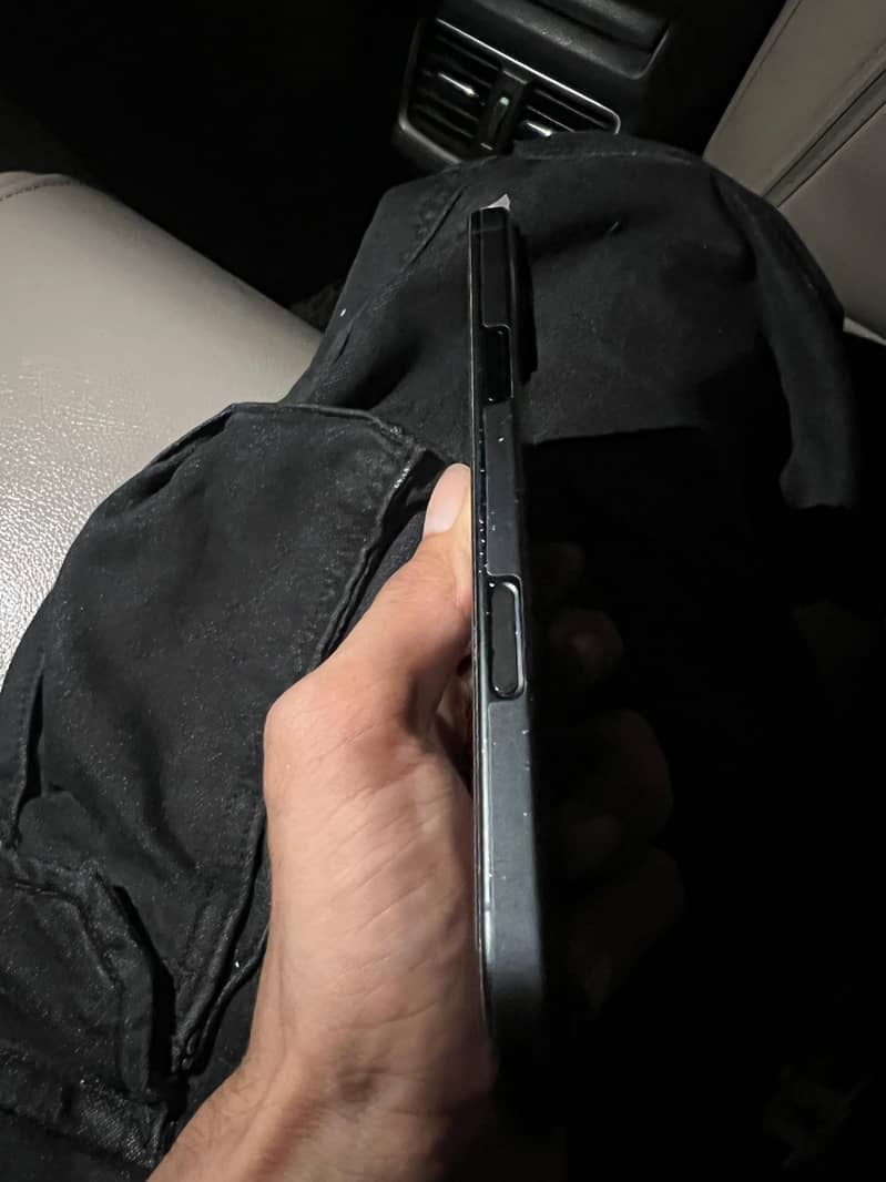 Apple iPhone 16 Plus 3