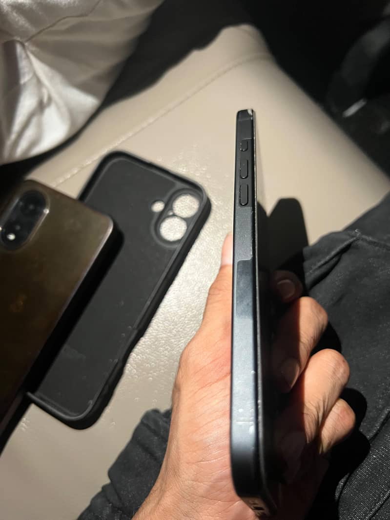 Apple iPhone 16 Plus 4