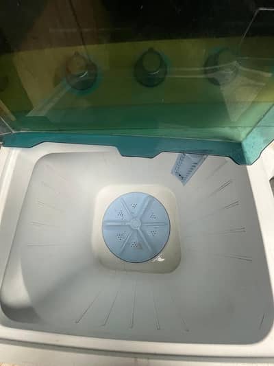 Dawlance twin tub washing machine . Model DW_220C2
