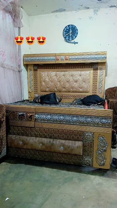 light beD condition totally okAy with matreess