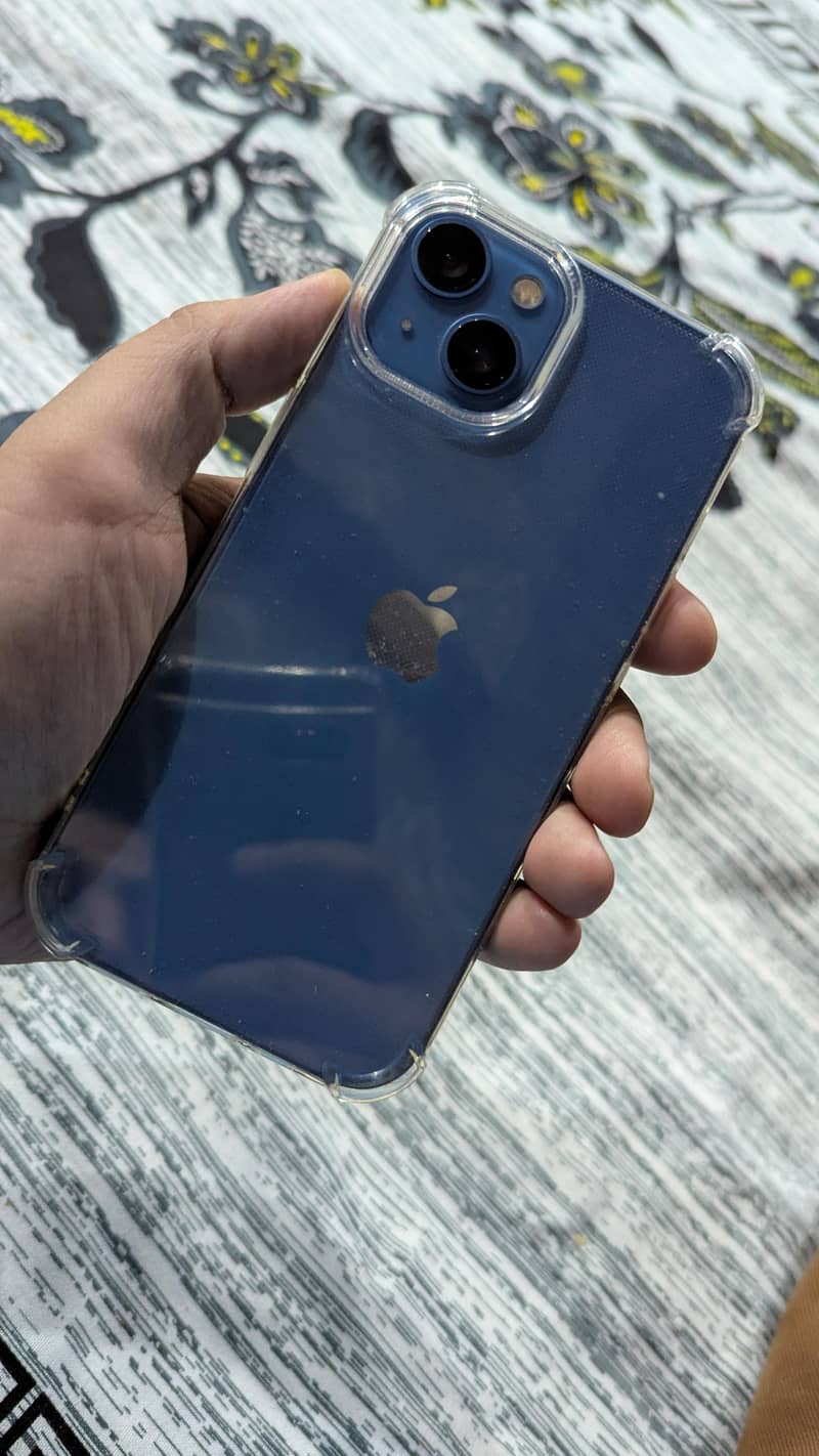 Apple iPhone 13 0