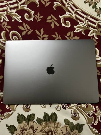 MacBook pro 2019 15 inch