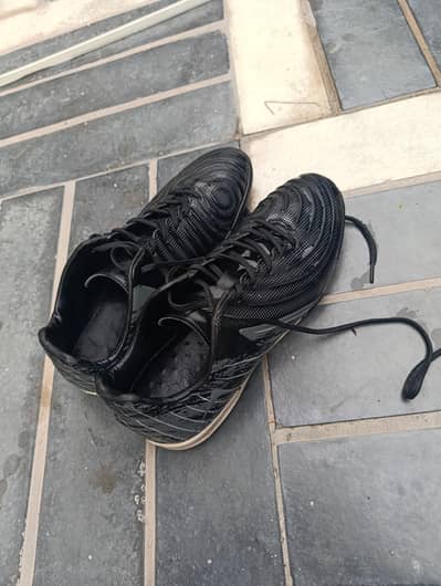 Appolo Sports shoes Black Grippees