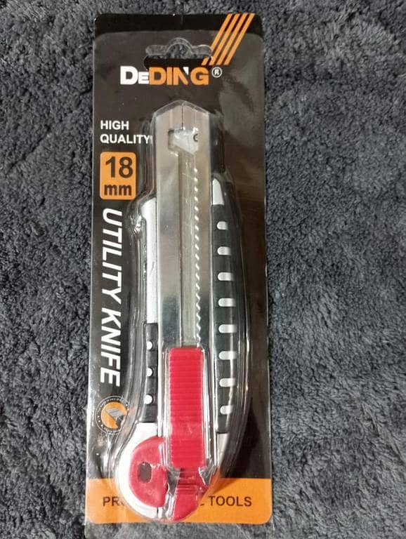DEDING 18mm Silver Cutter