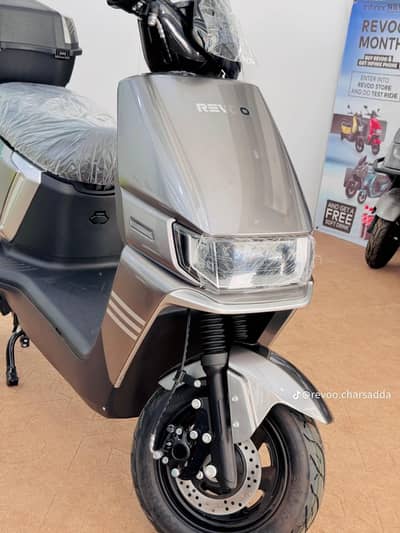 REVOO A12 BOX Electric Scooter for Sale