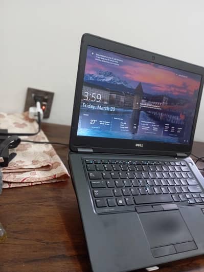 Dell latitude e745 laptop