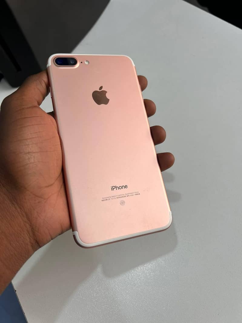 Apple iPhone 7 Plus 0